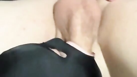 Две шалавы играют с моим членом)